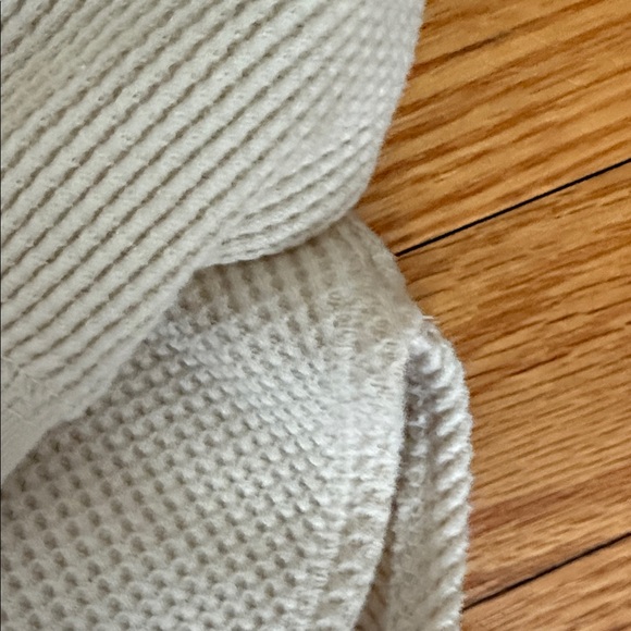 Uniqlo long sleeve waffle curved hem t shirt sz L large - Picture 3 of 4